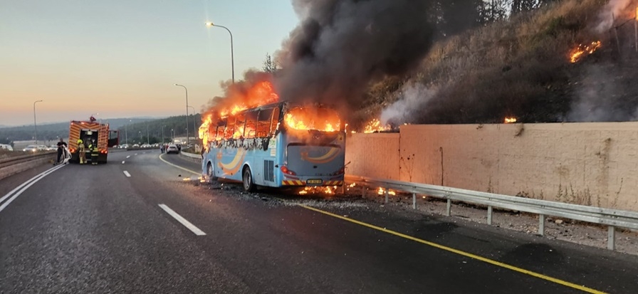 לוחמי האש מנעו התפשטות האש ליער