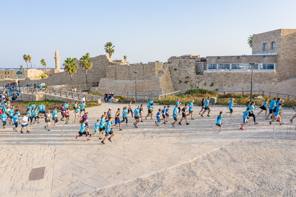 1,000 רצות ורצים יוזנקו במרוץ קיסריה ה-4